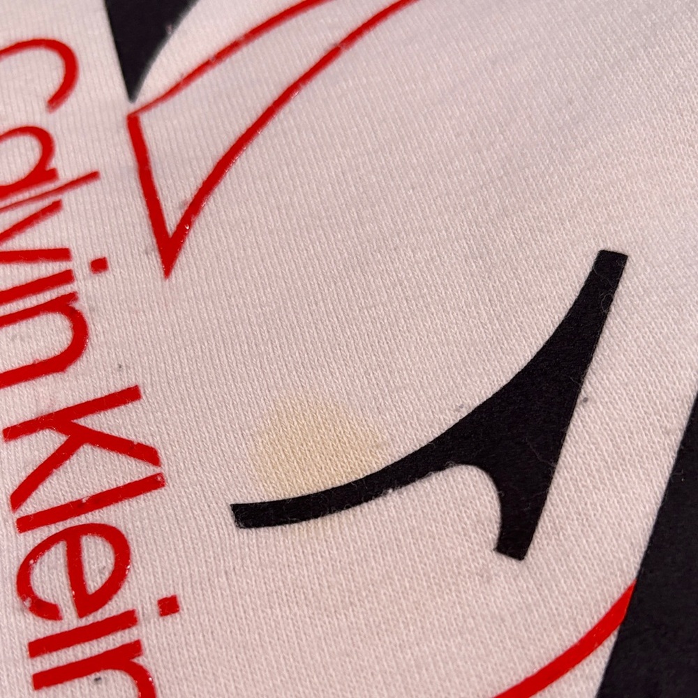Calvin Klein White and Red Crewneck Sweater - Picture 5 of 6